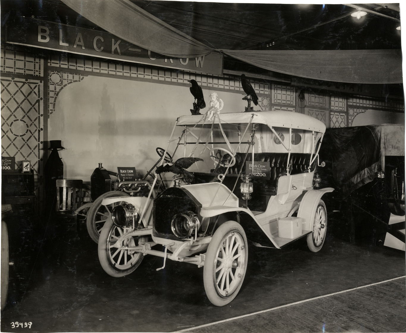 1910 Black Crow automobile