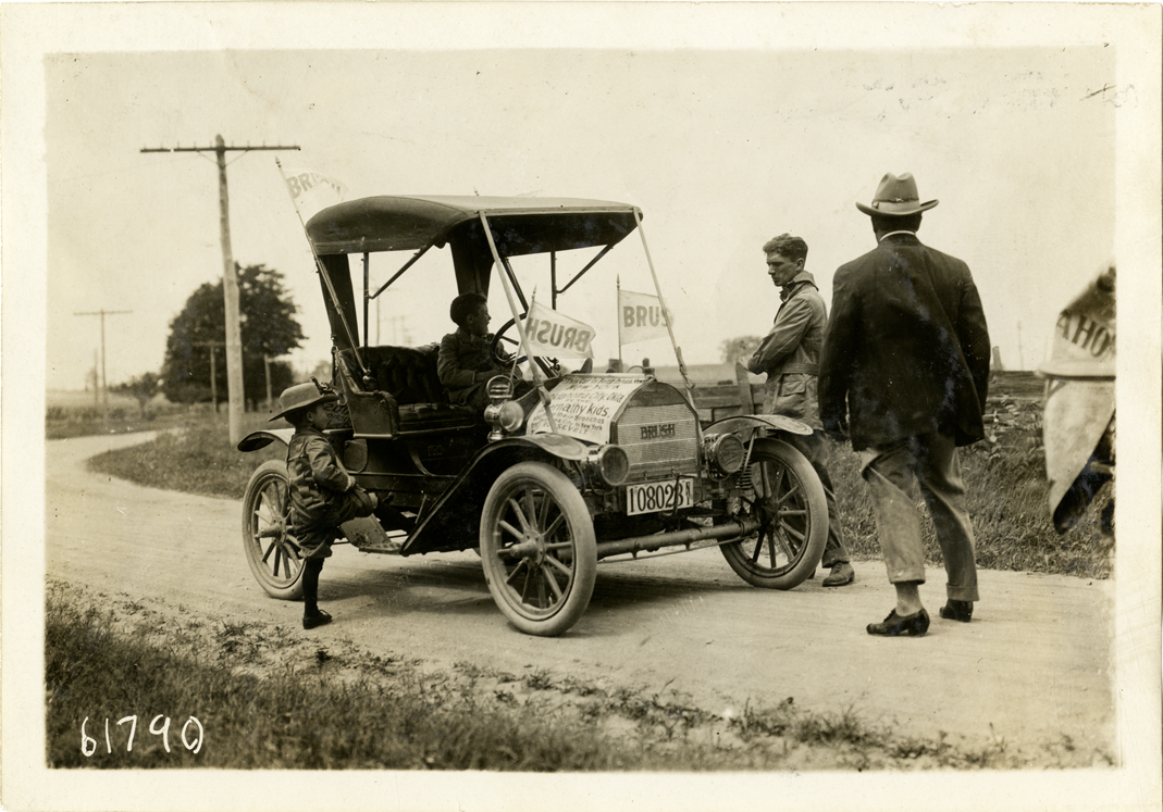 Louis and Temple Abernathy with Brush automobile