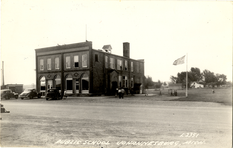 Public school, Johannesburg, Michigan