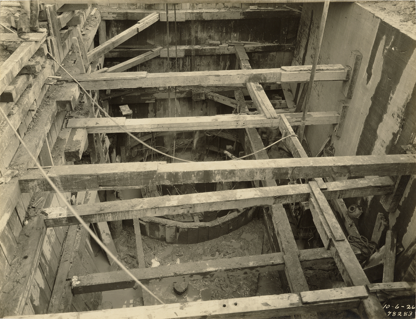 Outlet chamber excavation, Waterworks Park, Detroit water supply system