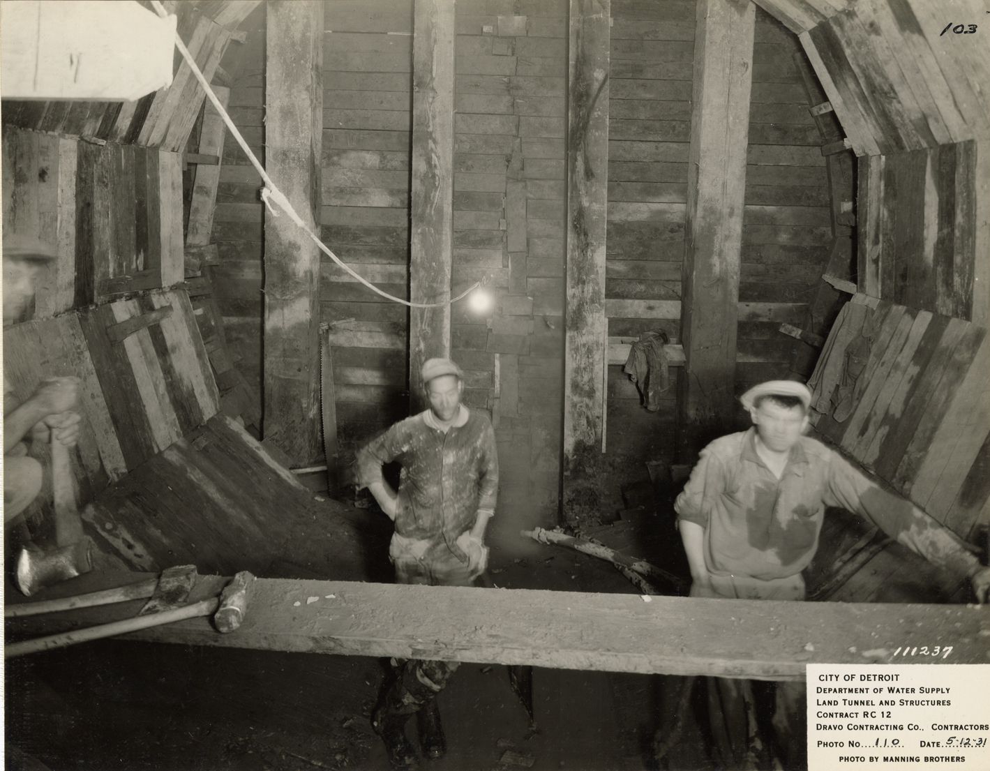 Workers constructing tunnel, Waterworks Park, Detroit water supply system