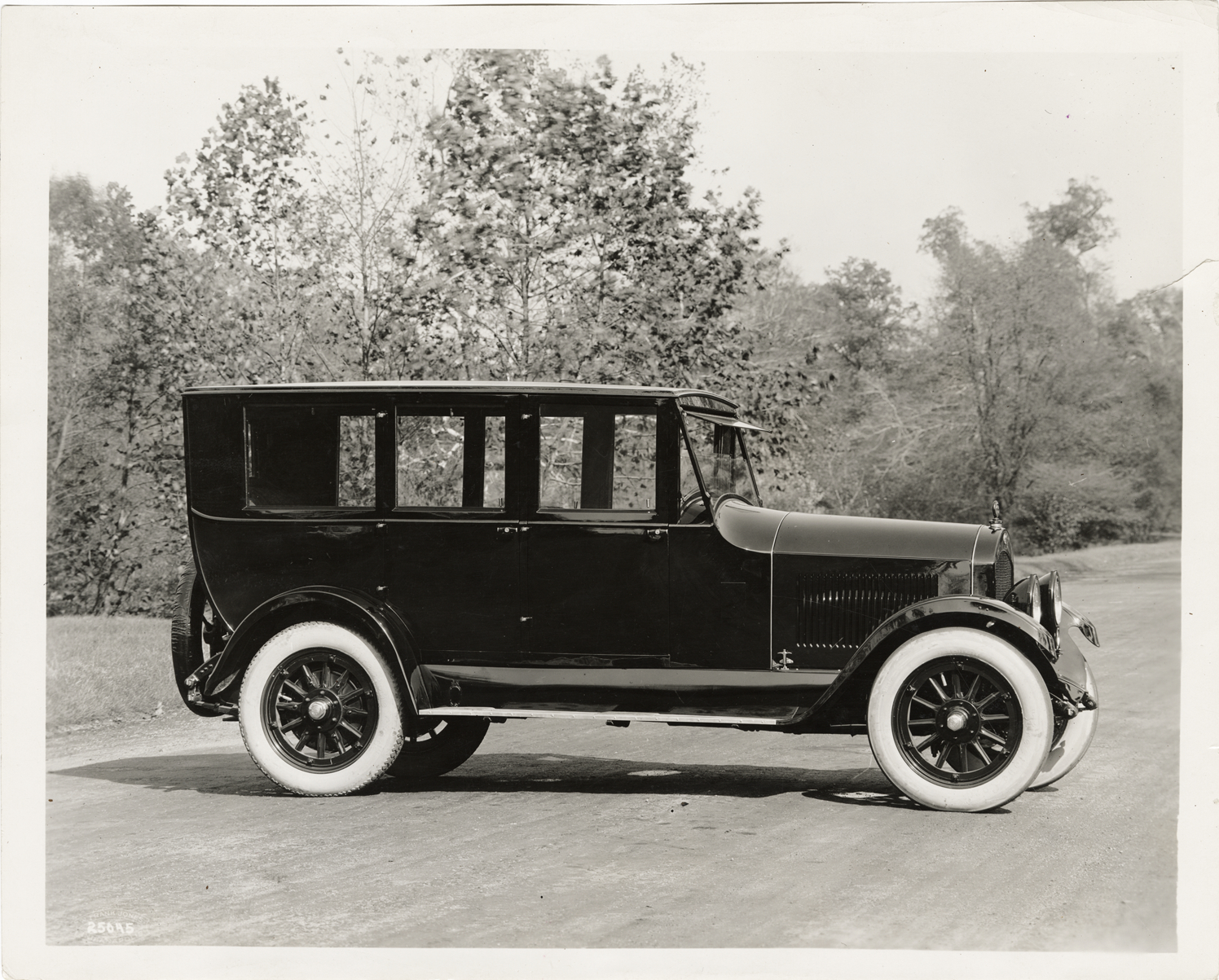 1921 Cole Aero Eight automobile