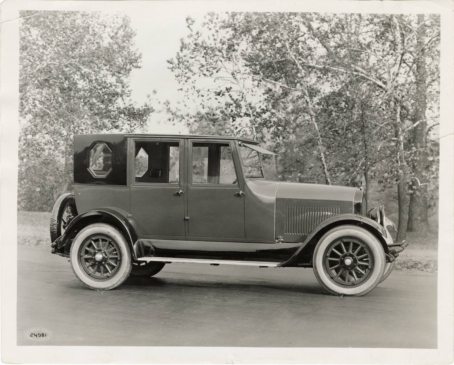1921 Cole Aero Eight automobile