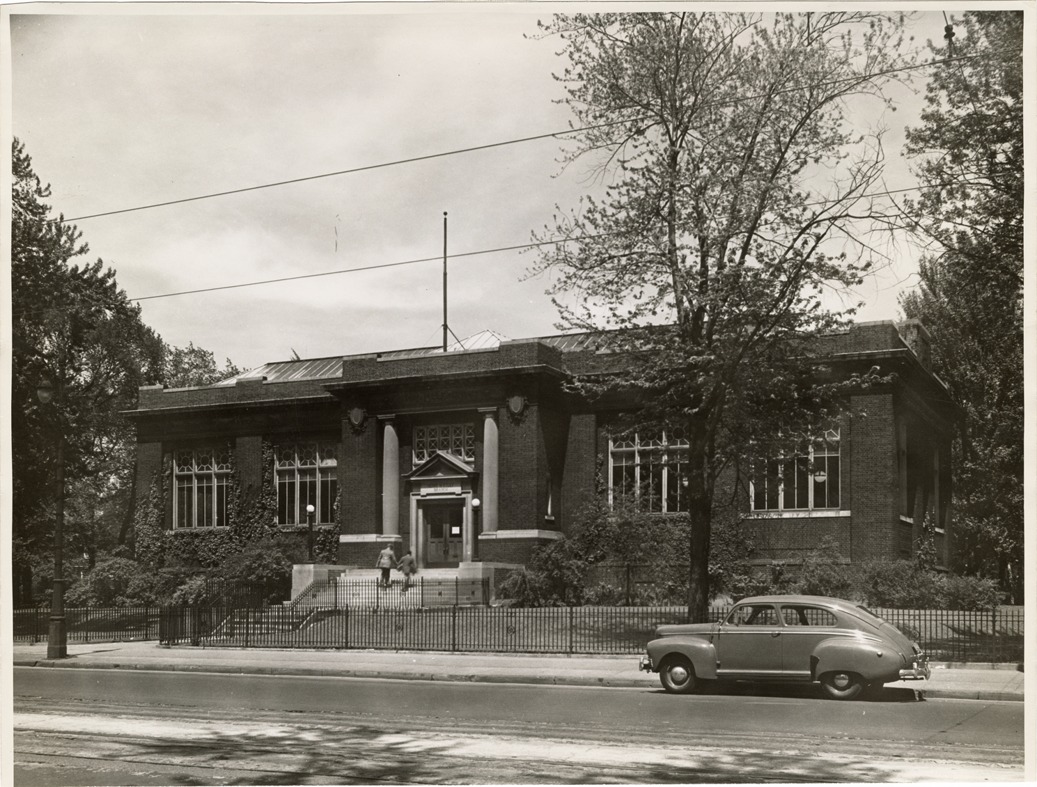 Utley Branch Library