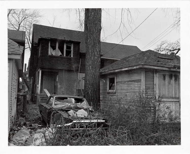 Abandoned house at 1481 Pingree