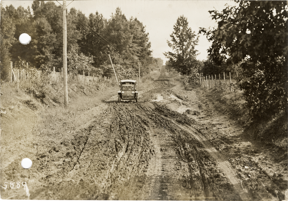 Flanders automobile near Florence, Alabama, 1912 Glidden pathfinding expedition