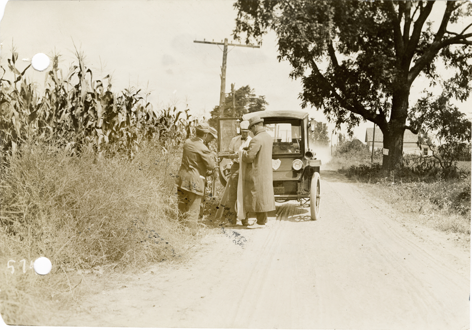 Flanders automobile near Seymour, Indiana, 1912 Glidden pathfinding expedition