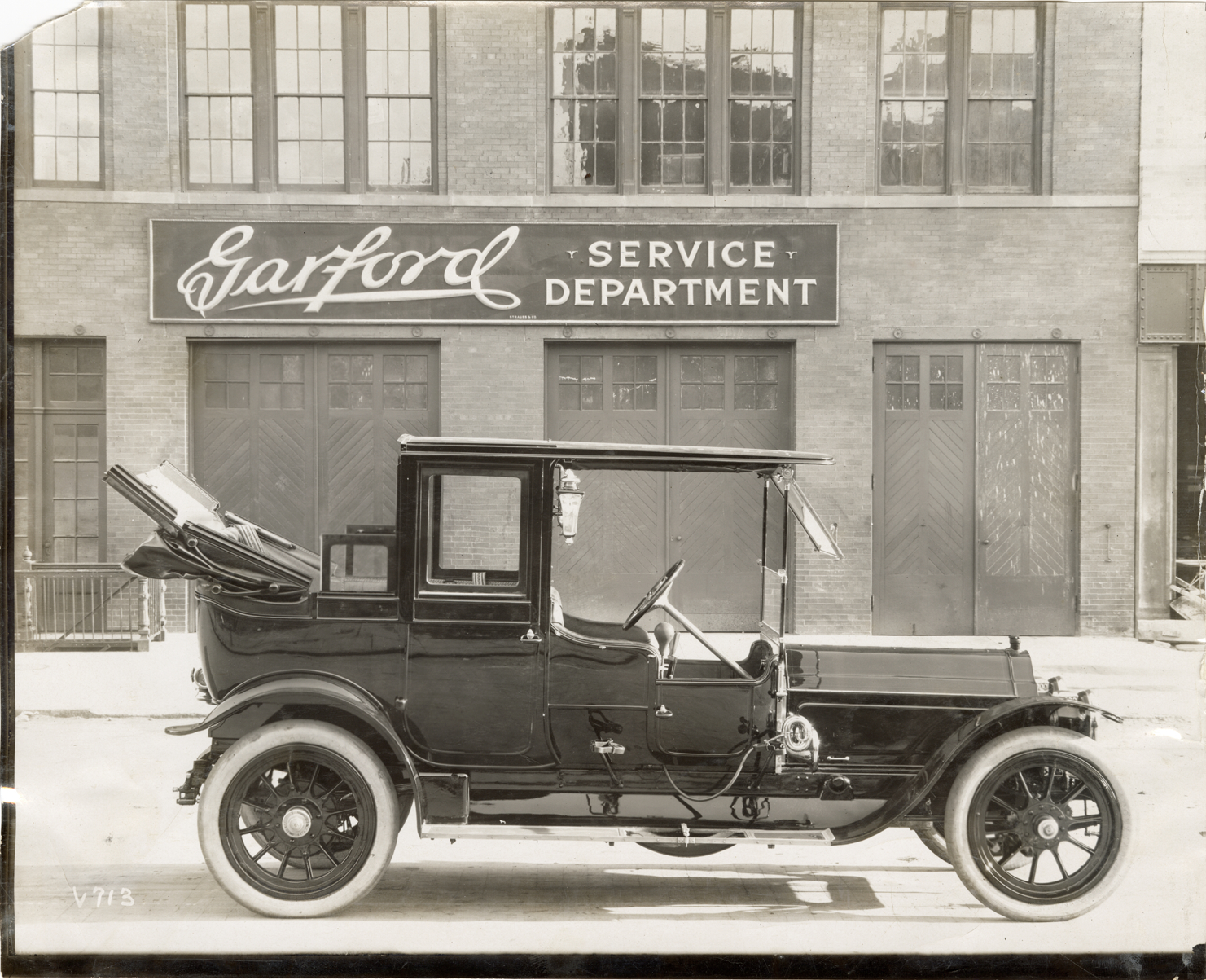 Garford automobile
