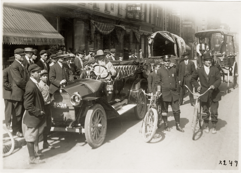 Ezra Meeker in 1911 King automobile