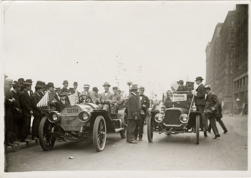 Motorists in 1908 Locomobile automobile and Corbin automobile, Orphan's Day Parade, Chicago