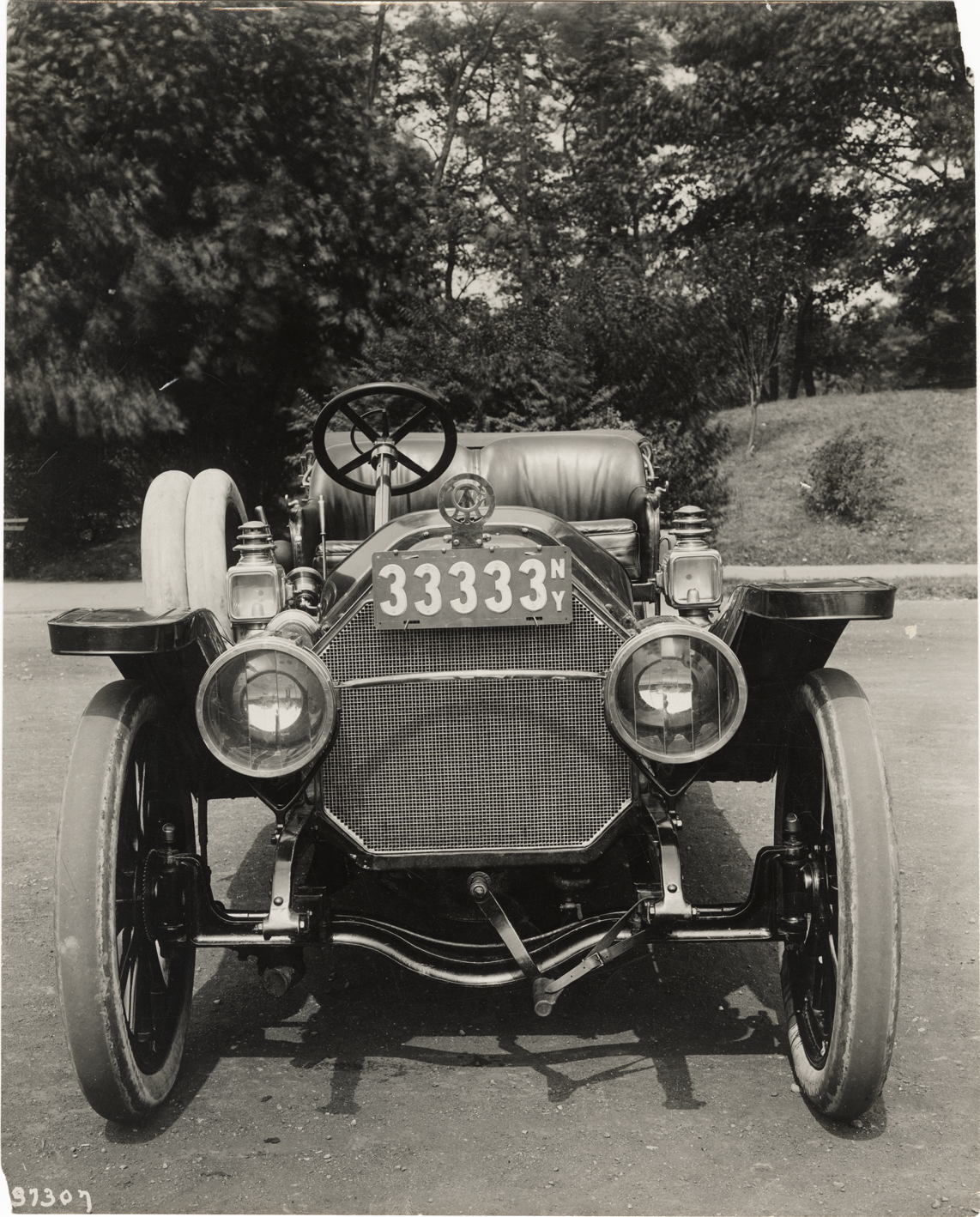 1909-1910 Locomobile "30" automobile