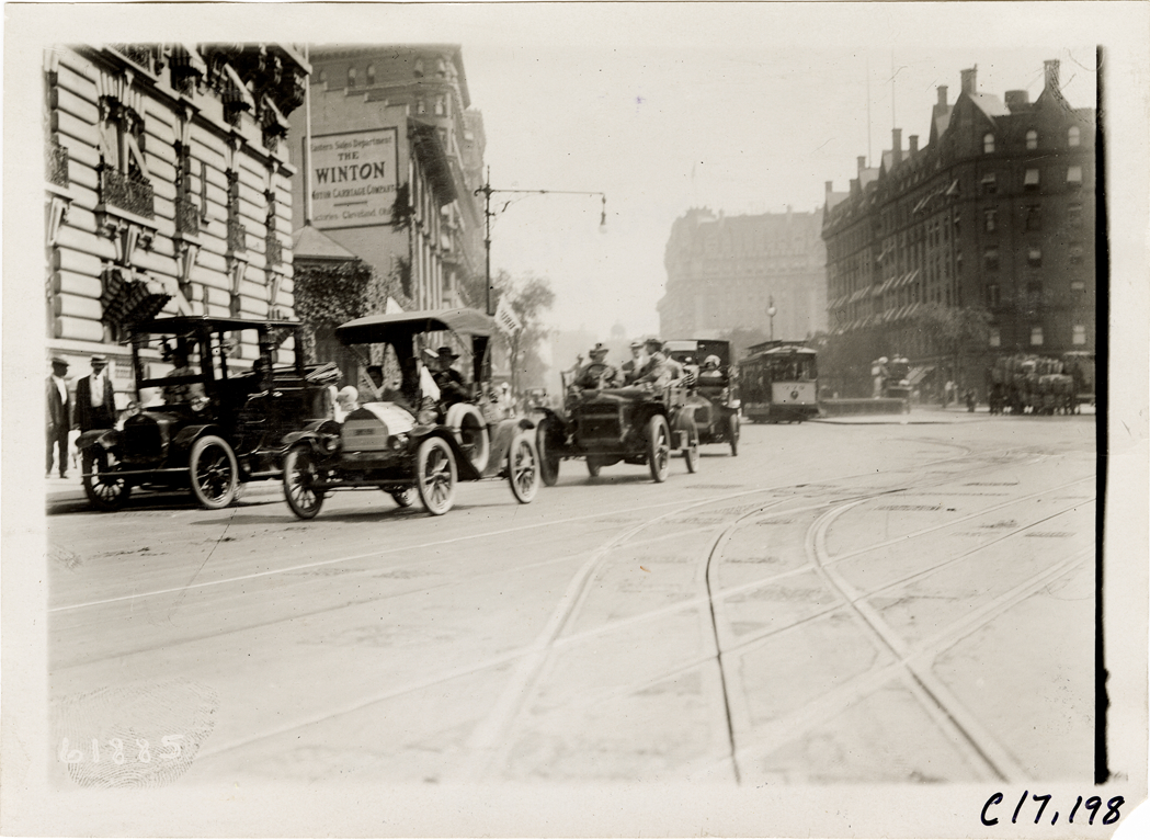 Brush and Maxwell automobiles, 1910 Abernathy Kids New York to Oklahoma Tour