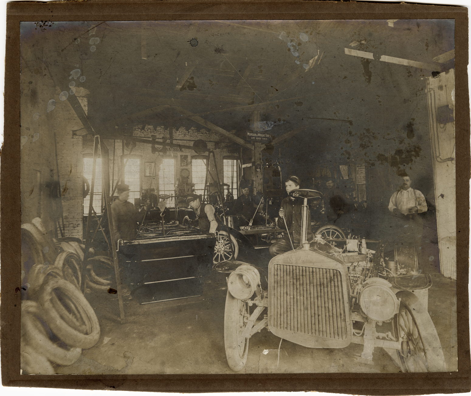 Workers manufacturing Manistee automobiles at American Garage & Motor Company garage