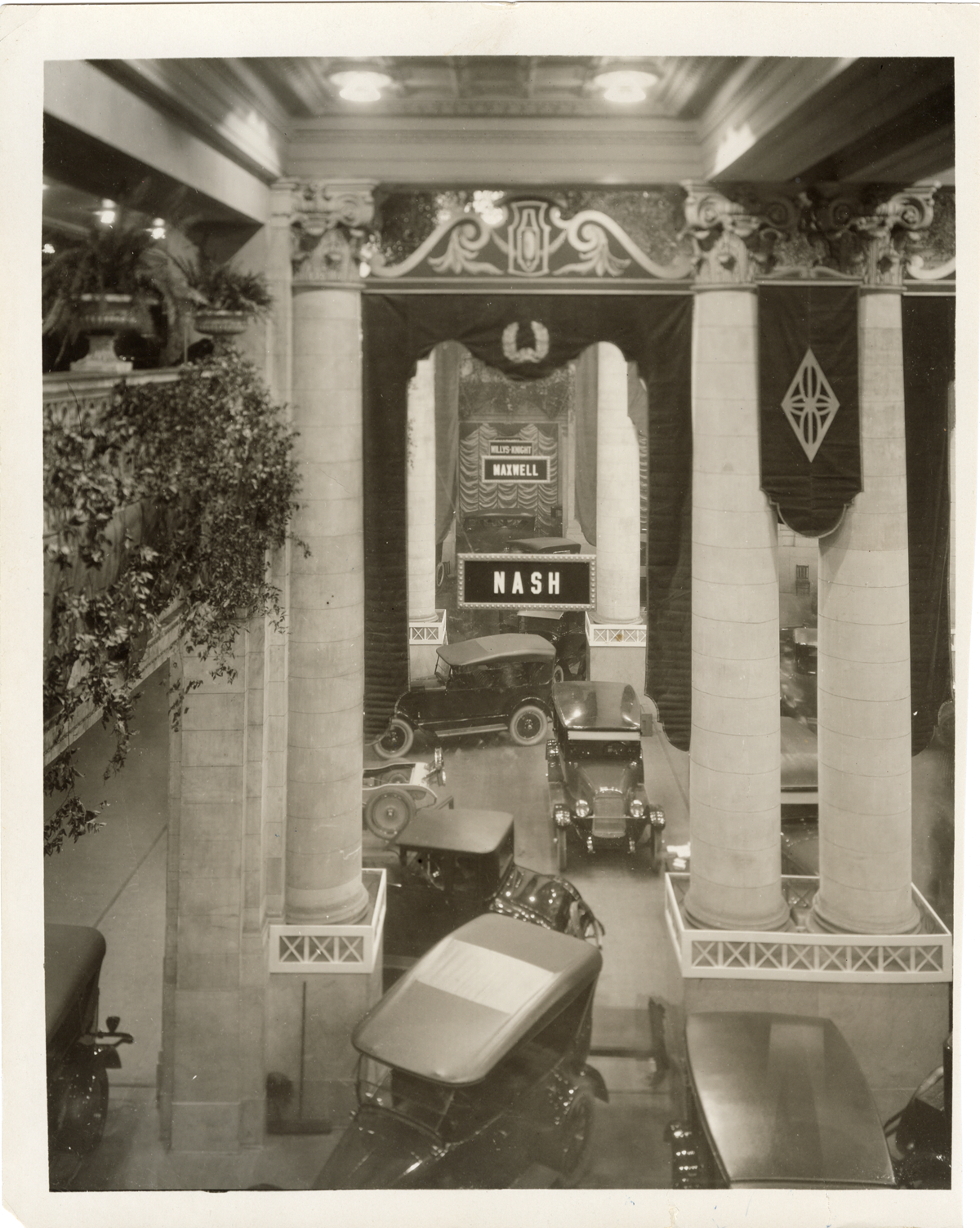 1923 Nash automobiles at trade show