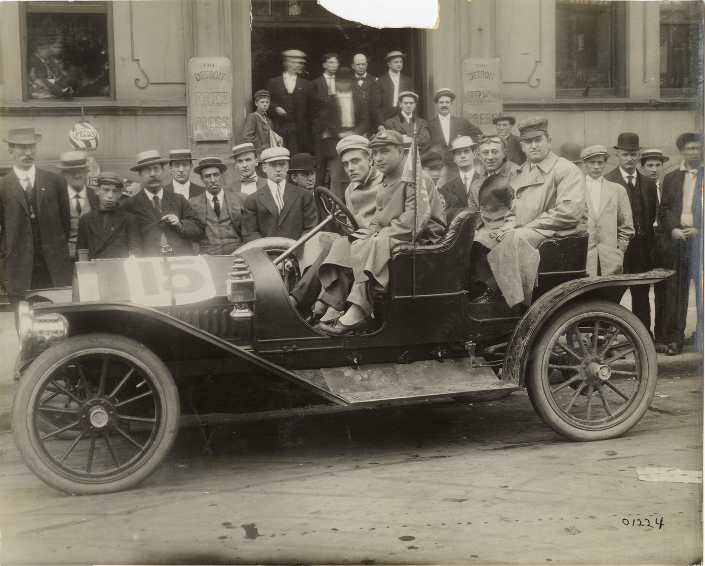Motorists posing in Regal automobile