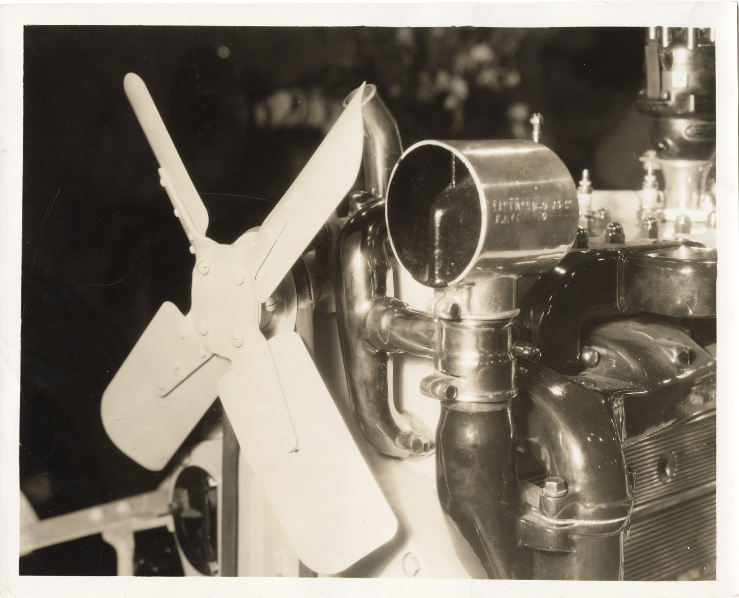 Rickenbacker automobile engine