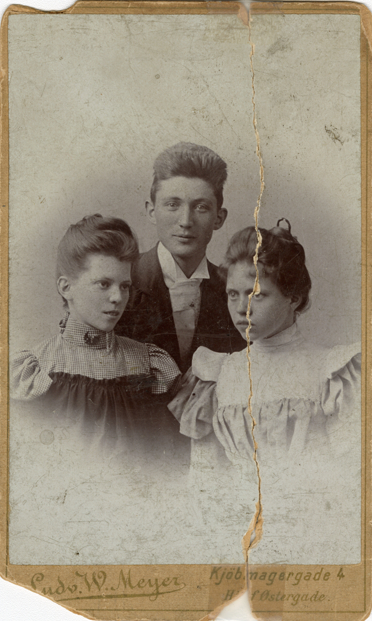 William S. Knudsen and his sisters