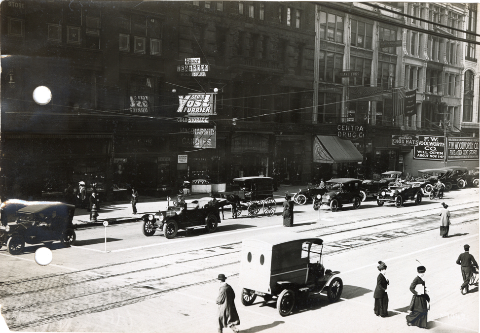 Traffic on Woodward Avenue
