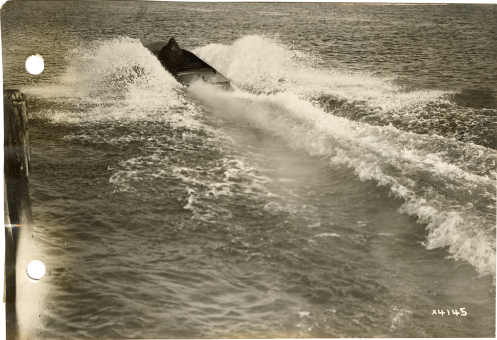 Motorboat "Gamma"