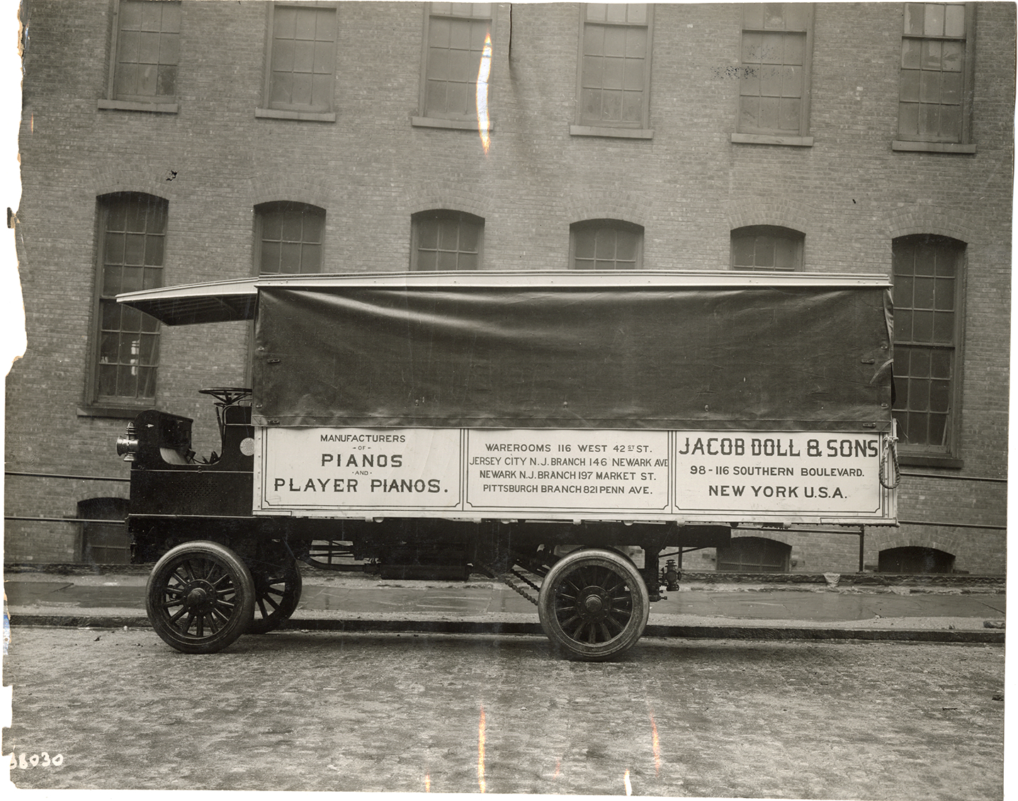 1911 American truck, Jacob Doll & Sons