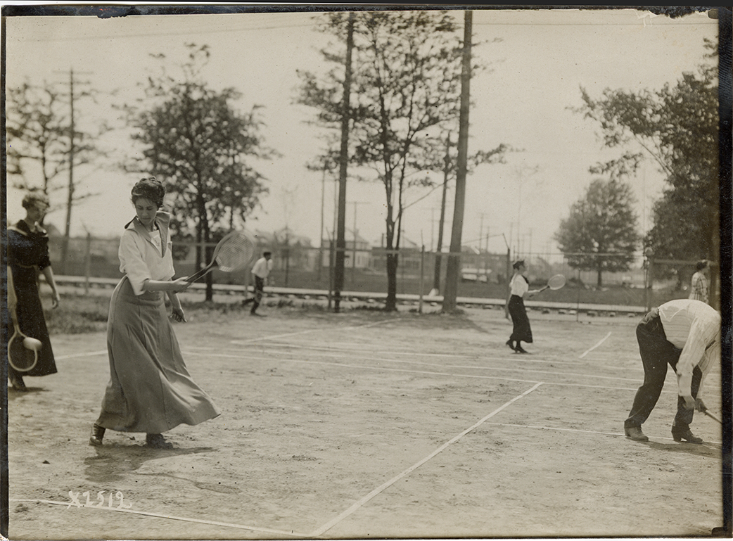 Employees playing tennis, Brush Runabout Company factory