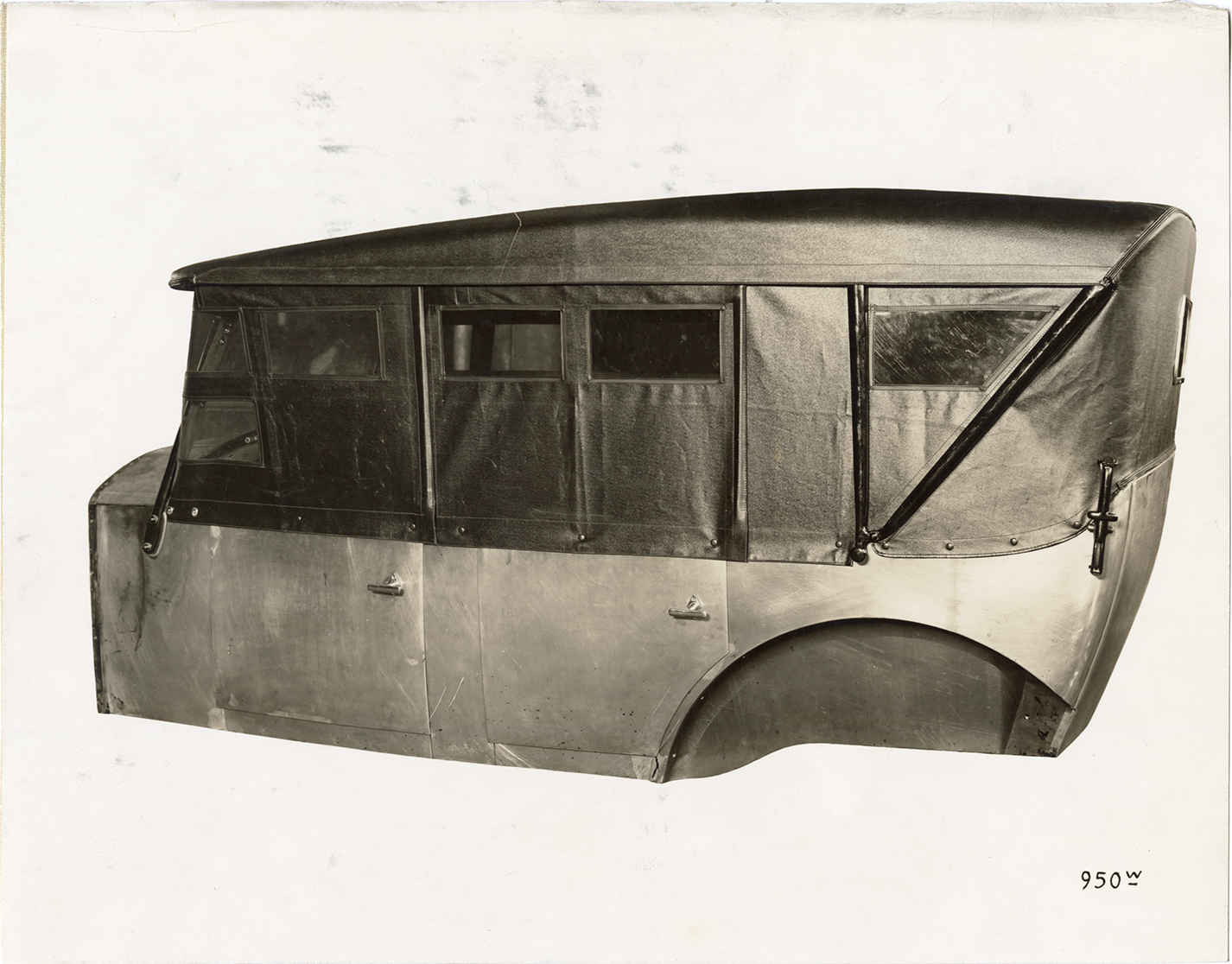 1921 Essex touring automobile body