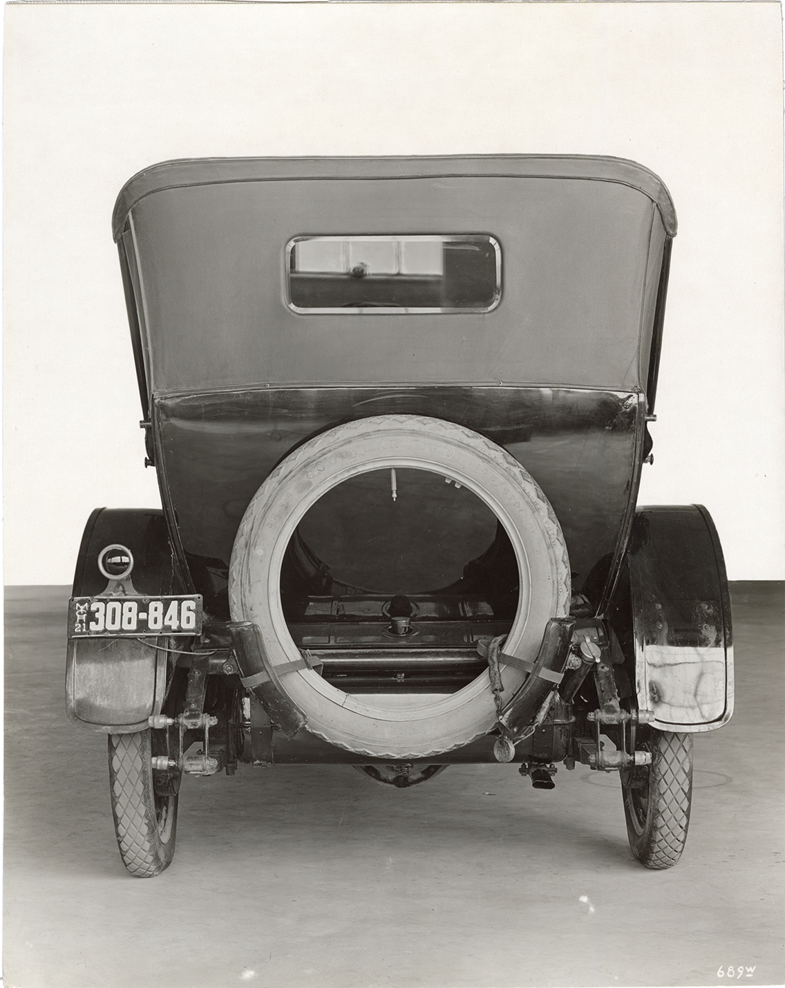 Essex touring automobile