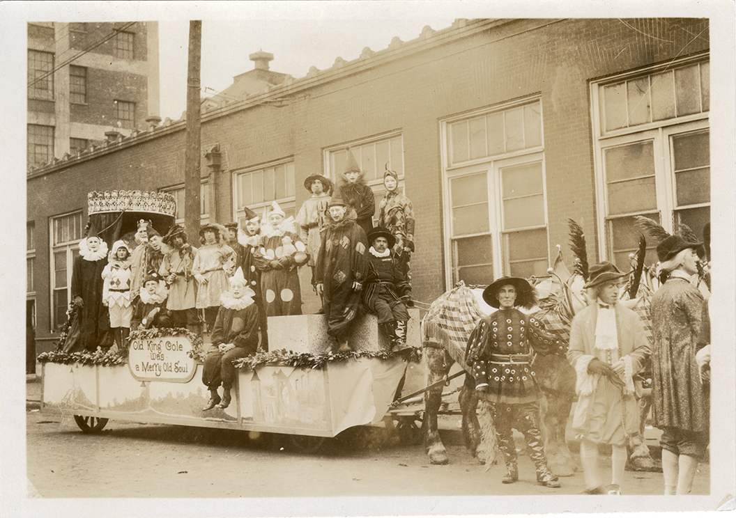 Old King Cole float, 1925 J.L. Hudson Thanksgiving Day parade