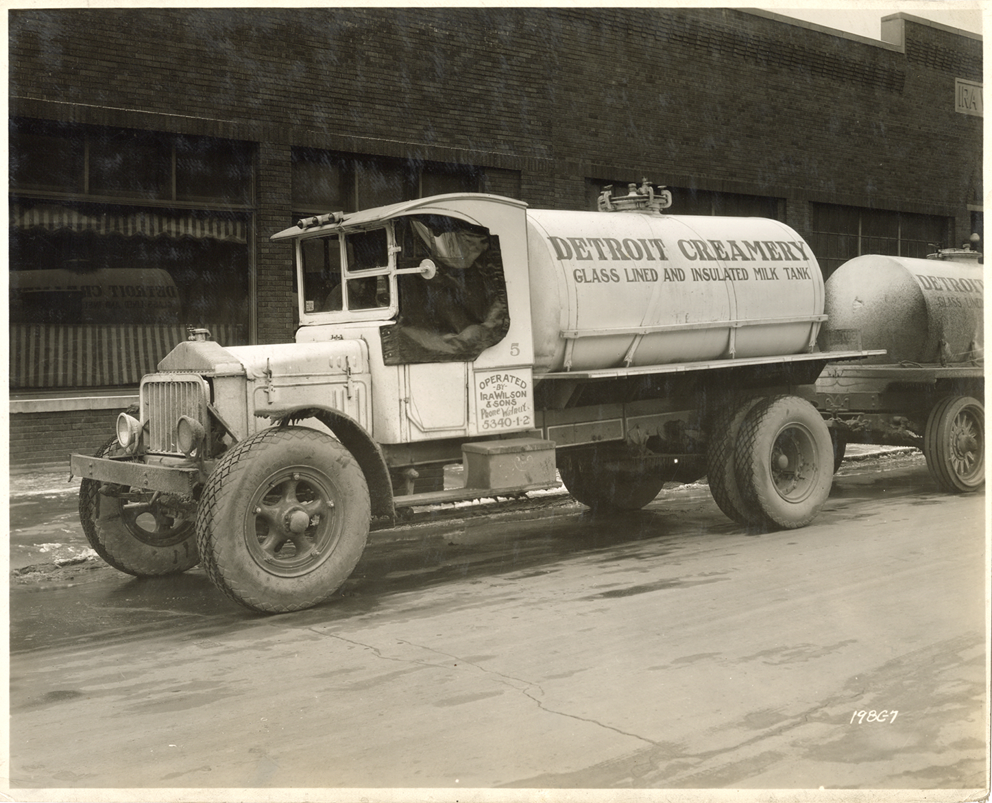 Detroit Creamery truck