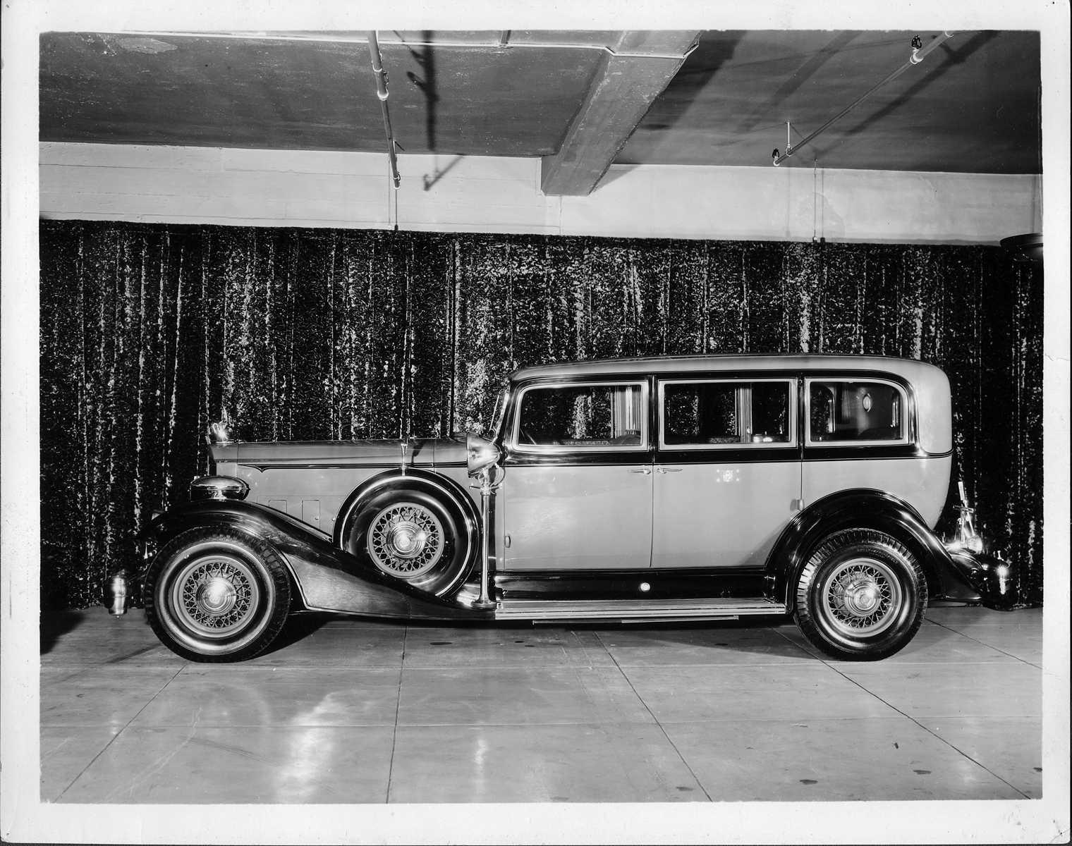 1933 Packard special bullet-proof sedan limousine for president of