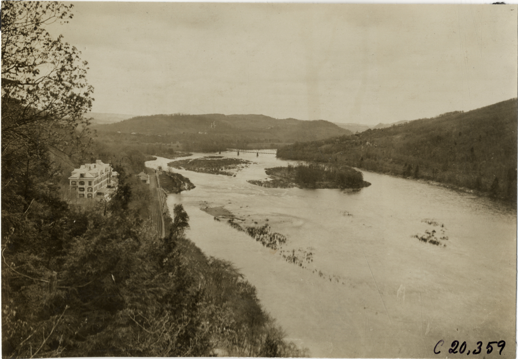 Delaware Water Gap, 1908 Glidden pathfinding expedition DPL DAMS